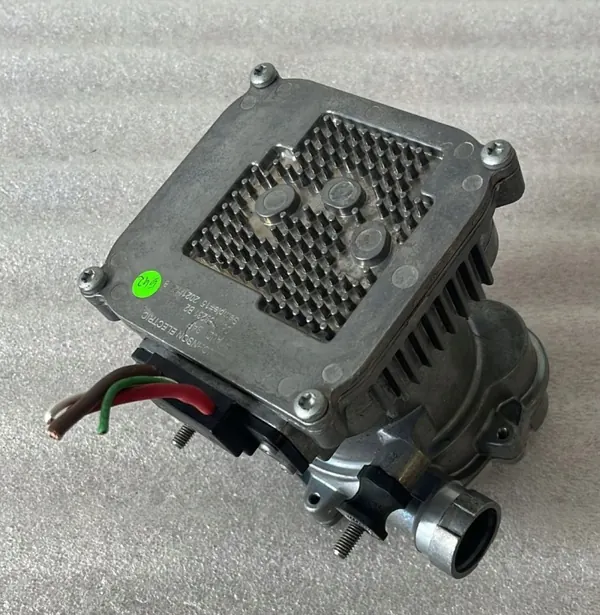 Pompe à air secondaire OEM 06M959231 - Audi OE d'occasion image 3
