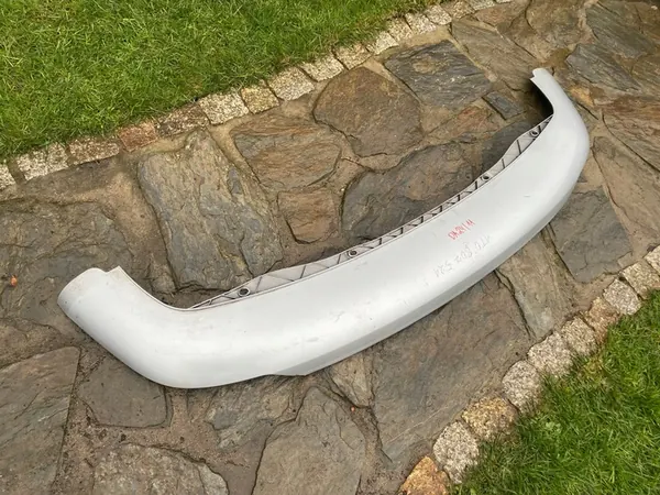VW Touran I 1T Bakspoiler 1T0807521H OEM image 3