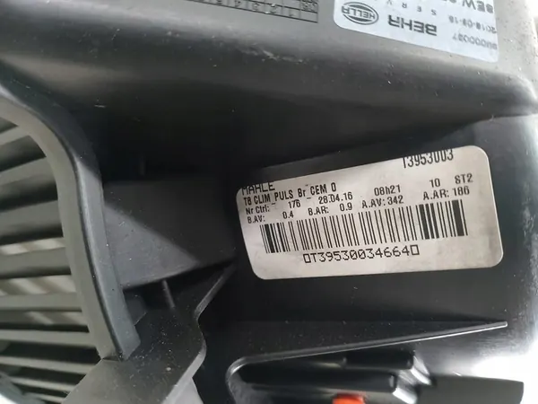 Ventilador Peugeot 5008 1.6 VTI 8EW351041-511 P7708003 image 3