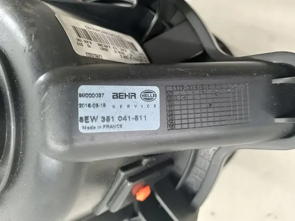 Ventilador Peugeot 5008 1.6 VTI 8EW351041-511 P7708003 image 4