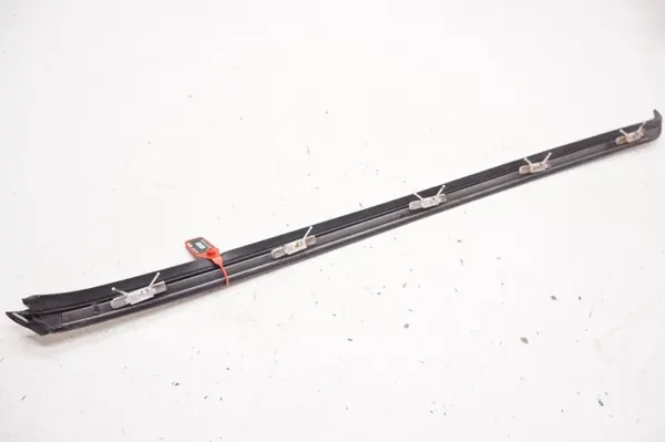 Joint de pare-brise avant droit OEM 30784798 image 4