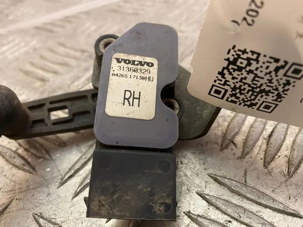 Volvo XC90 2018 Strålkastarnivåsensor Framaxel OEM 31360329 image 3
