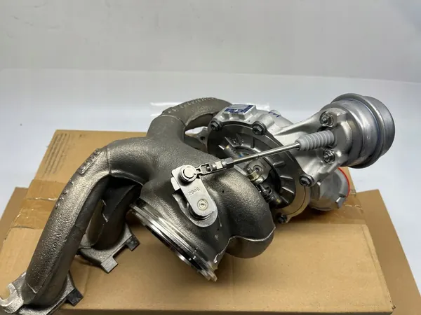 Audi TTRS A3 2.5 TFSI Turbo Nuevo 0Km 07K145701N image 4