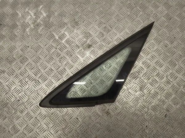 Vitre triangulaire gauche OEM 7321943 pour BMW 2 Active Tourer image 2