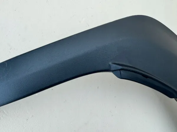 Moldagem de para-lama traseiro direito OEM Toyota Yaris Cross 20R image 3