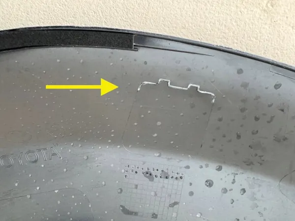 Moldagem de para-lama traseiro direito OEM Toyota Yaris Cross 20R image 8