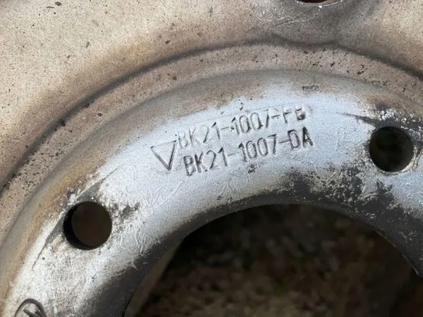 OEM BK211007DA Etu-oikea iskunvaimenninpidike Ford image 3