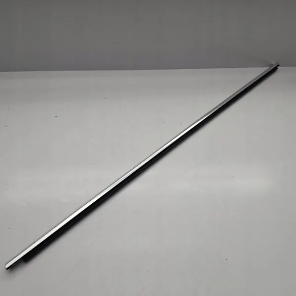 Bandeau chromé arrière droit OEM 565839476F image 4