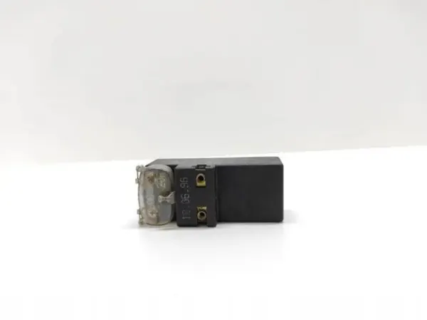 Relais ventilateur radiateur VW OEM 898719000 - Occasion image 3