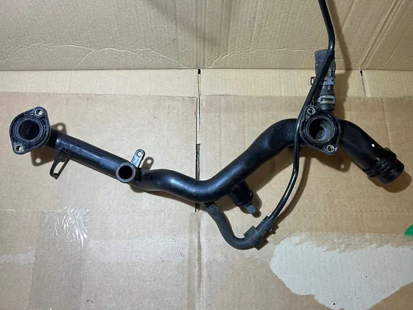 AUDI A8 D4 3.0 TFSI Vesiputki 06E121045AK image 3