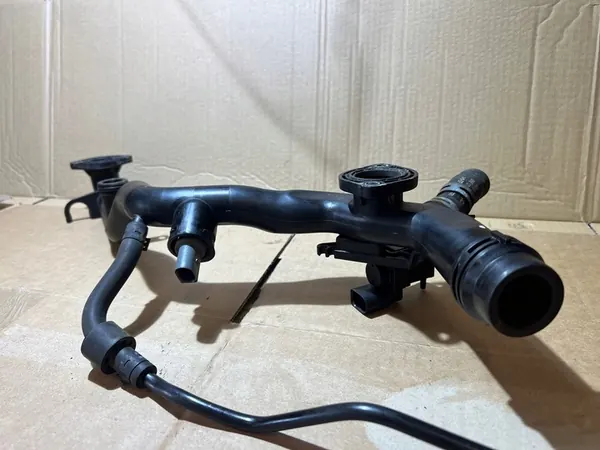 AUDI A8 D4 3.0 TFSI Vesiputki 06E121045AK image 6