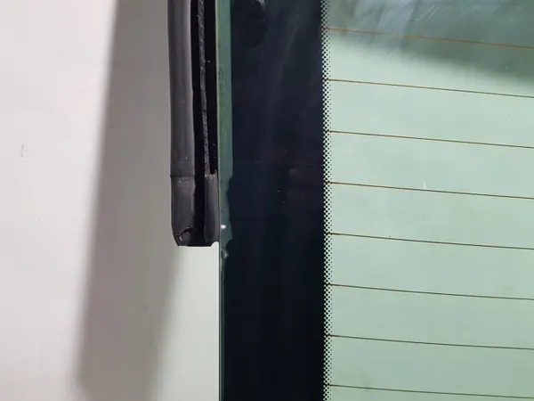 Vitre arrière Mercedes SL R230 OEM 12042310000 image 6