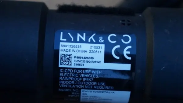 Cable de carga LYNK&CO OEM 8891326636 - Usado image 4