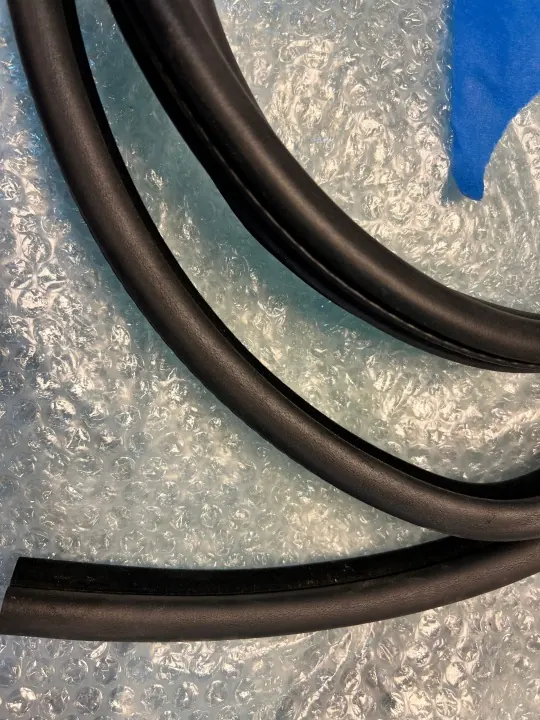 OEM E39 USZCZELKA LEWY TYŁ Dörrtätning för BMW E39 image 3