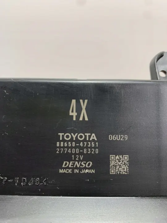 Toyota Prius 2017 ECU OEM 8865047351 - Gebruikt image 6