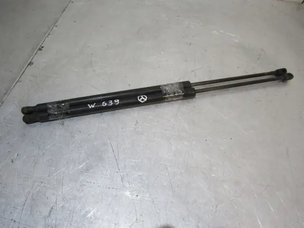 Achterklep gasdrukschokdempers OEM 8489uf0755n Mercedes W639 image 5
