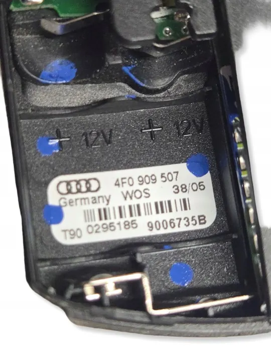 Audi Webasto T90 Verwarming OEM 4F0909507 - Gebruikt image 3
