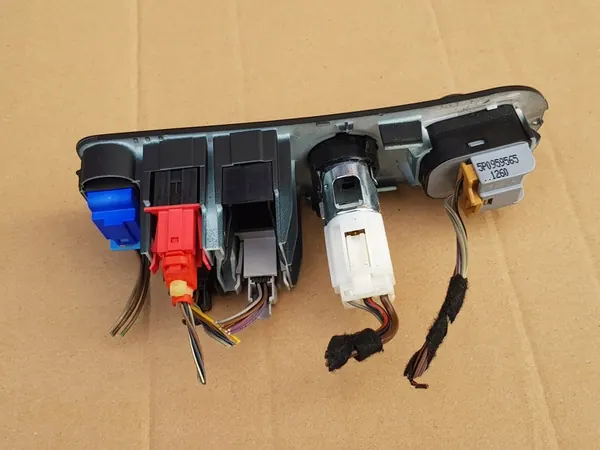 Mittelkonsole Steuerpanel - SEAT Leon II, Altea, Toledo III image 9