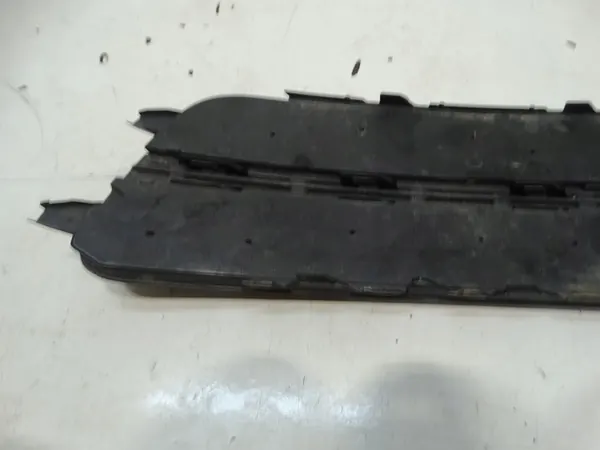 Griglia paraurti anteriore Audi A6 C7 4G0807681D image 9