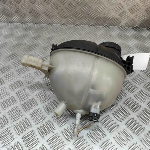 Koelvloeistofreservoir A2045000649 Mercedes-Benz image 3