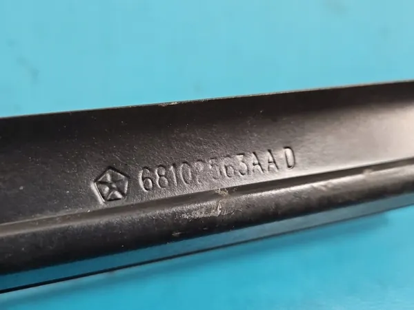 OEM 68102563AA Voorlinker Deurtrim voor Jeep image 3