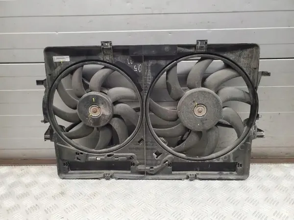 Ventilador Audi OEM 8K0121003P - Usado image 2