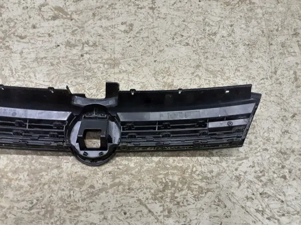 VW GOLF VII 7 R-LINE GRILL 2016-2019 5G0853651CD image 4