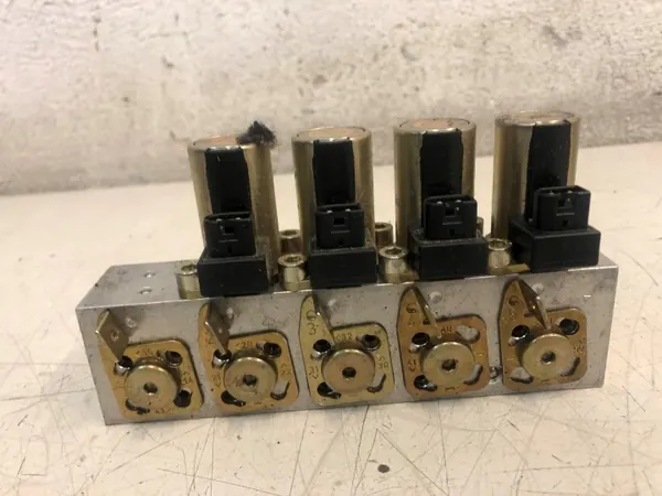 Electroválvula de techo OEM 1298001678 para Mercedes R129 image 5