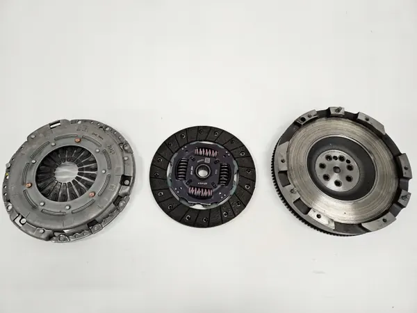 Volante de Embrague OEM HYUNDAI BAYON 1.0 T-GDI - Usado image 2