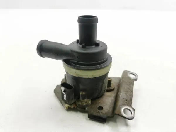 Vattenpump OEM 95165365 för Opel Antara Captiva 2.2 CDTI image 3