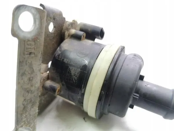 Vattenpump OEM 95165365 för Opel Antara Captiva 2.2 CDTI image 6
