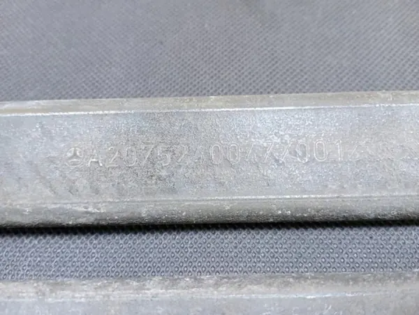 OEM NUMER88 A2075240047 Refuerzo Suspensión Trasera image 3