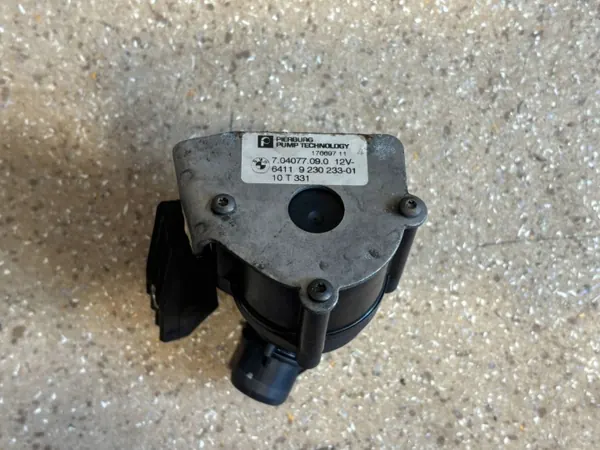 Pompe de circulation d'eau BMW OEM 9230233 - Occasion image 5