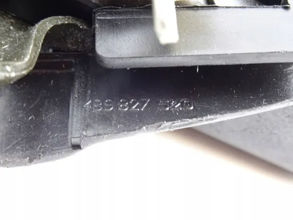 Audi A6 C5 Bagagelås 4B9827505M image 3