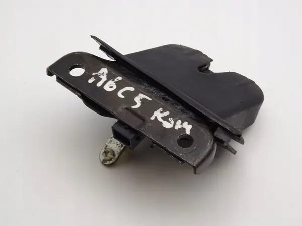 Audi A6 C5 Bagagelås 4B9827505M image 6