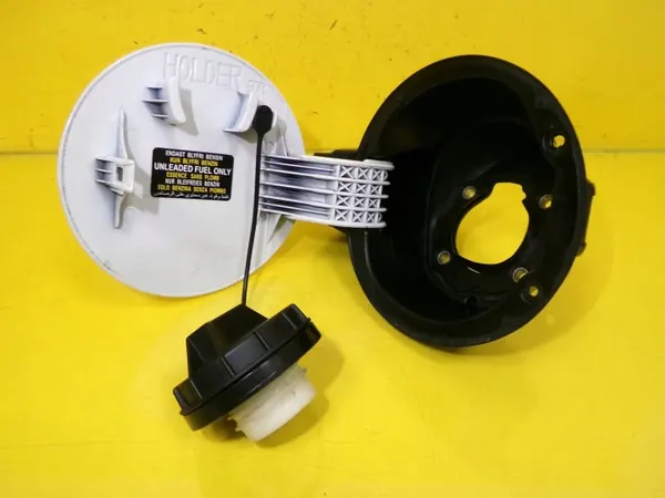 Trappe à carburant avec bouchon OEM DRC98726 Hyundai i30 image 10