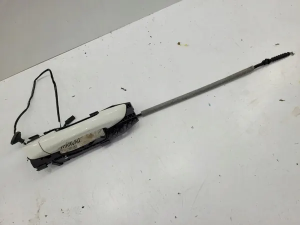VW Scirocco Höger Fram Dörrhandtag OEM 1K8839885E image 2