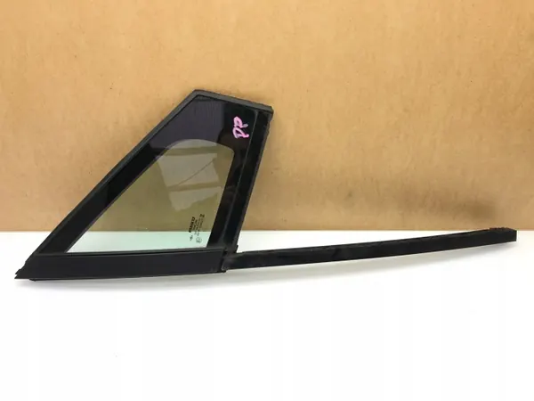 Vitre triangulaire porte avant droit Renault Clio IV OEM 802621044R image 2