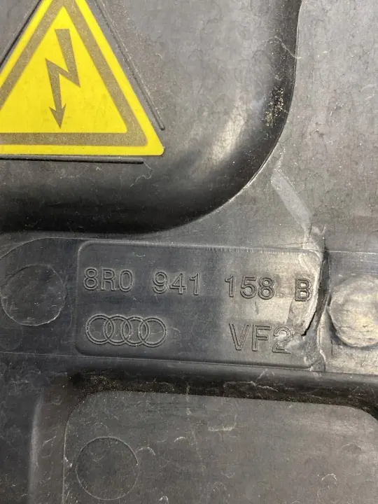 Cache Phare Droit Audi Q5 SQ5 OEM 8R0941158B image 8