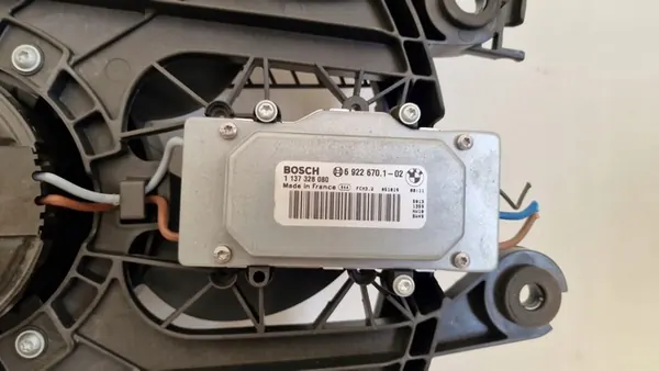 BMW 3 E46 Kylarrubrik OE 6988915 image 3