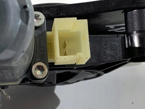 Elevador de vidro dianteiro esquerdo VW Tiguan SUV 5Q0959802C image 3