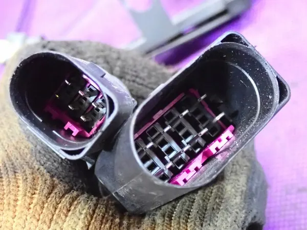 VW PASSAT CC 12- FL 2.0 TSI Sähkökytkentä 06J971082D image 3