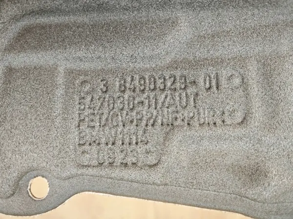 Isolamento Motor BMW OEM 8490329 - Usado image 6