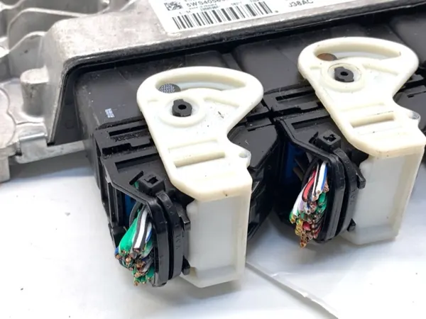 Motorstyrning Ford Kuga I 8V41-12A650-AF 2.0 136hk 08-12 ECU image 3