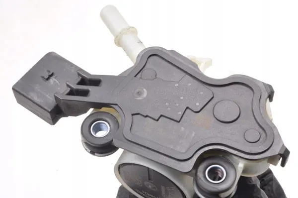 Gebruikte AdBlue-pomp OEM F01C250151 voor BMW F23 2.0D image 5