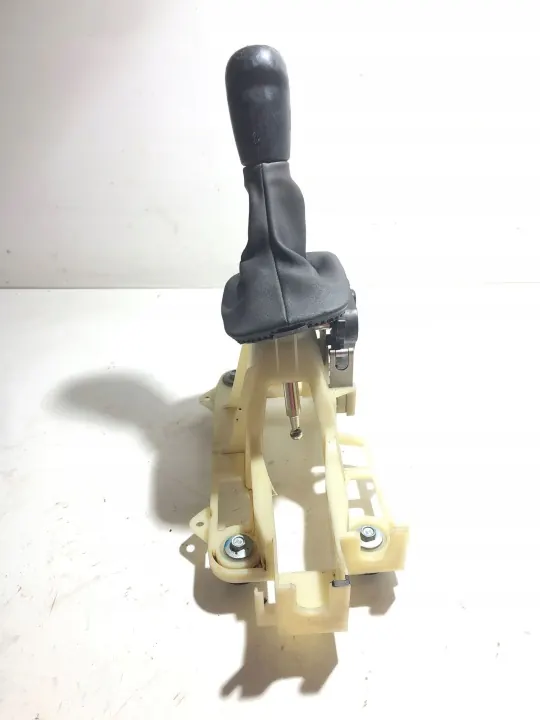 Levier de vitesse Volvo V50 OEM 30711726 - Manuelle image 3
