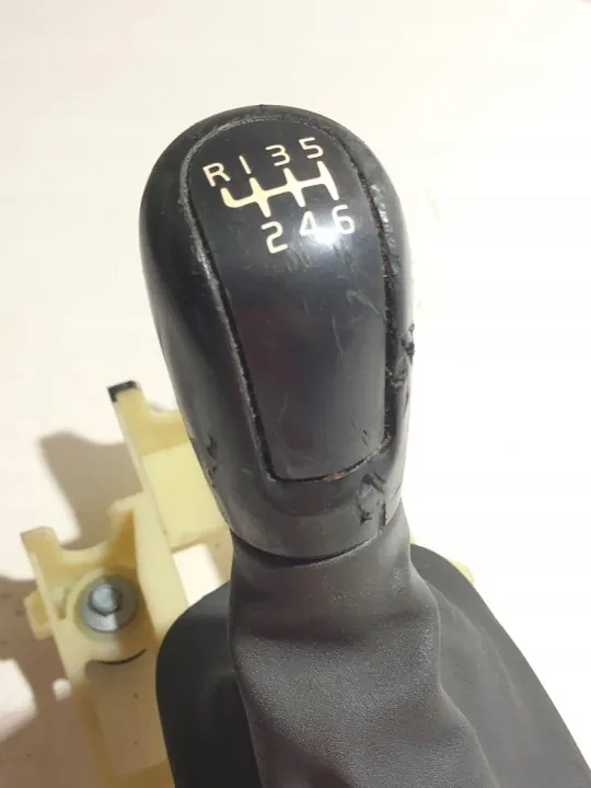 Levier de vitesse Volvo V50 OEM 30711726 - Manuelle image 7