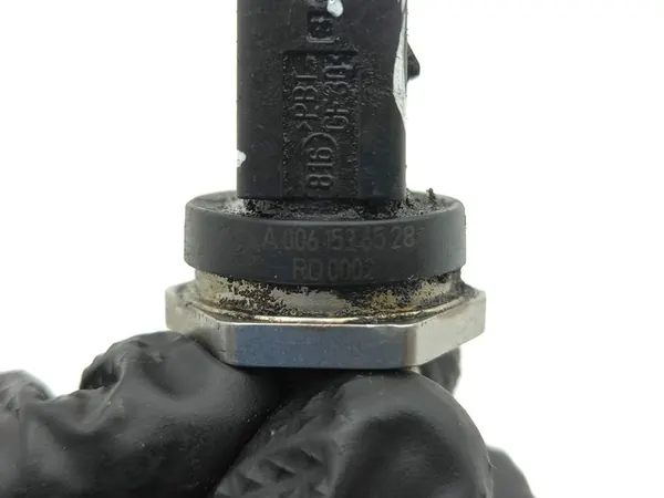 Sensor de pressão de combustível Mercedes-Benz A W169 2008 A0061536528 image 9