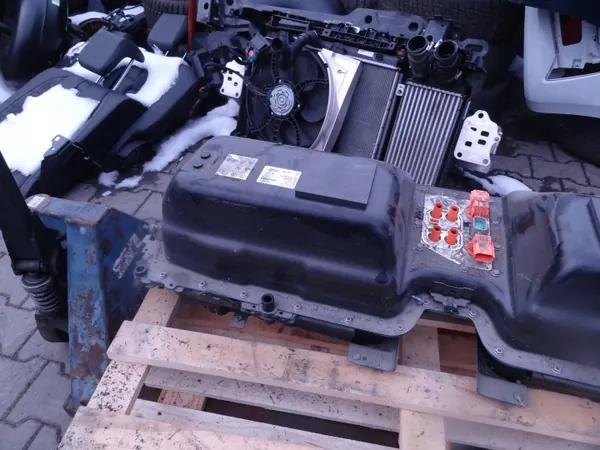 Batería Híbrida OEM 9844393580 para Peugeot 3008 II image 7