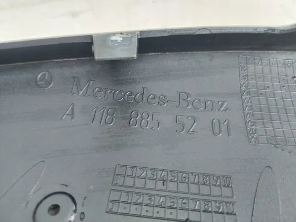 Mercedes CLA W118 AMG Moldura Para-choques Direita Dianteira A1188855201 image 7